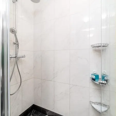 アパート Baltiq Plaza *